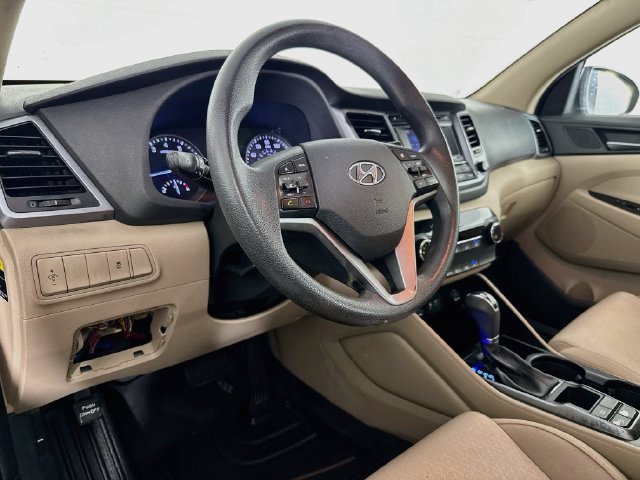 Used 2016 Hyundai Tucson SE w/ Option Group 02 FWD image 19