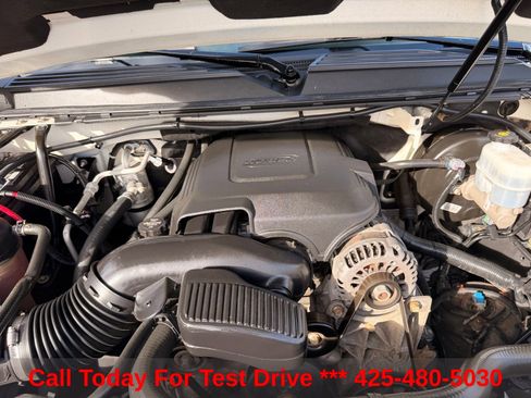 Used 2013 Chevrolet Avalanche LTZ AWD/4WD image 26