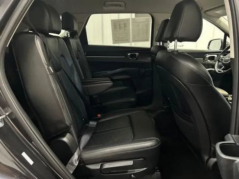 Used 2025 Kia Sorento X-Line EX AWD/4WD image 18