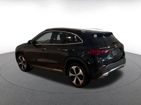 Used 2025 Mercedes-Benz GLA 250 image 8
