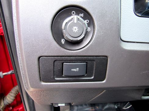 Used 2012 Ford F150 XLT w/ XLT Convenience Pkg image 10