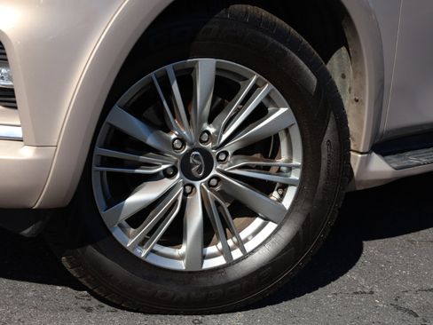 Used 2018 INFINITI QX80 2WD w/ Driver Assistance Package image 22