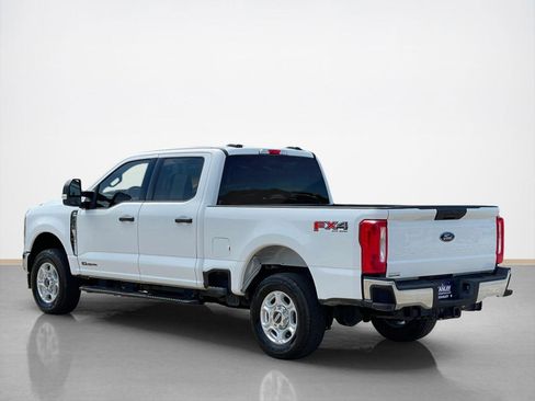 Used 2025 Ford F250 XLT w/ FX4 Off-Road Package AWD/4WD image 5
