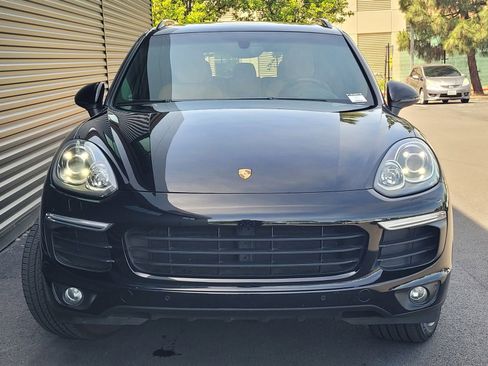 Used 2018 Porsche Cayenne Platinum Edition AWD/4WD image 2