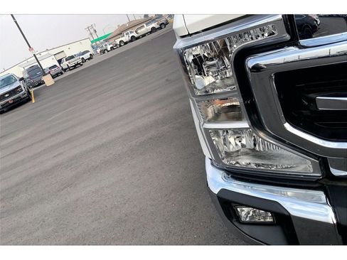 Used 2022 Ford F250 Lariat w/ Lariat Ultimate Package AWD/4WD image 29