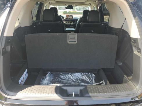 Used 2024 Honda Pilot Touring image 6