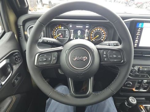 New 2026 Jeep Gladiator Sport image 15