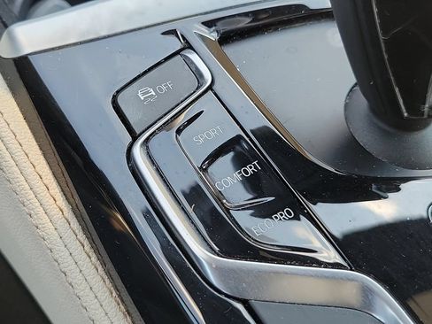 Used 2018 BMW 530i w/ Premium Package RWD image 35