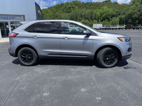 Used 2023 Ford Edge SEL AWD/4WD image 2