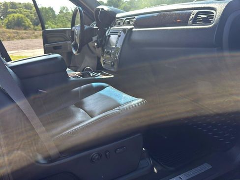 Used 2013 GMC Sierra 1500 Denali AWD/4WD image 32