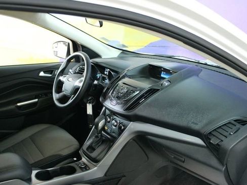 Used 2016 Ford Escape SE image 12