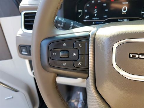 Used 2024 GMC Yukon Denali image 27