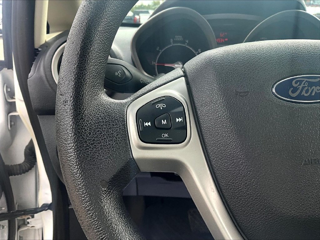 Used 2012 Ford Fiesta SE FWD image 13