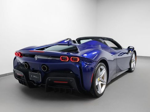 Certified 2022 Ferrari SF90 Spider AWD/4WD image 33