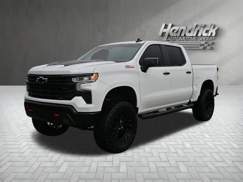 Used 2022 Chevrolet Silverado 1500 LT Trail Boss w/ Protection Package AWD/4WD image 5