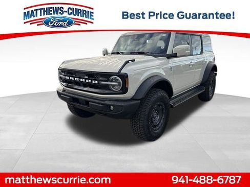 New 2025 Ford Bronco Outer Banks w/ Sasquatch Package image 7