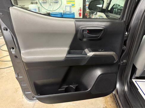 Used 2019 Toyota Tacoma SR5 image 22