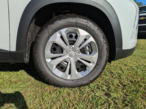 New 2026 Chevrolet Trax LS w/ Driver Confidence Package image 10