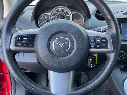 Used 2012 MAZDA MAZDA2 Touring FWD image 19