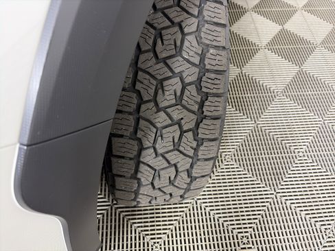 Used 2024 Subaru Crosstrek 2.0i Premium image 12