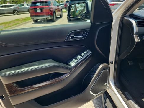 Used 2019 Chevrolet Tahoe LT RWD image 18