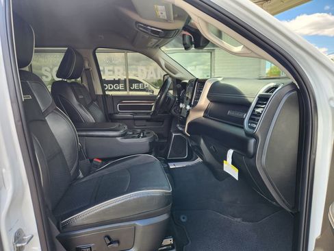 Used 2024 RAM 2500 Laramie AWD/4WD image 8