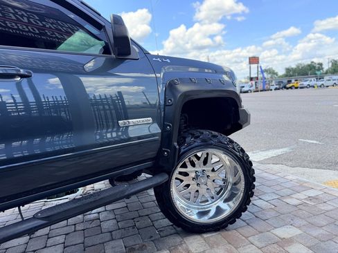 Used 2017 GMC Sierra 1500 SLE w/ Elevation Edition AWD/4WD image 5