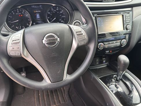 Used 2016 Nissan Rogue SV w/ SV Premium Package FWD image 18