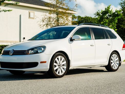Used 2010 Volkswagen Jetta TDI FWD image 5