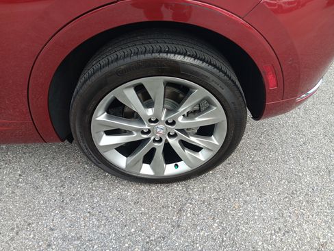 Used 2023 Buick Envision Avenir FWD image 4