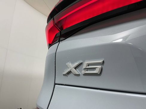 New 2026 BMW X5 sDrive40i w/ M Sport Package image 32