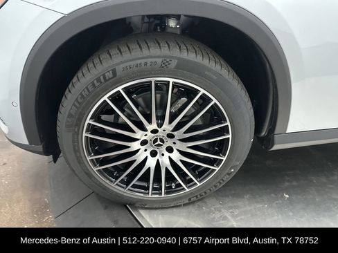 Certified 2026 Mercedes-Benz GLC 300 image 32