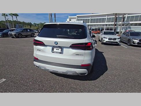 Certified 2025 BMW X5 xDrive50e w/ Premium Package image 27