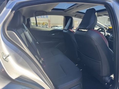 Used 2024 Toyota Prius Prime Premium image 34