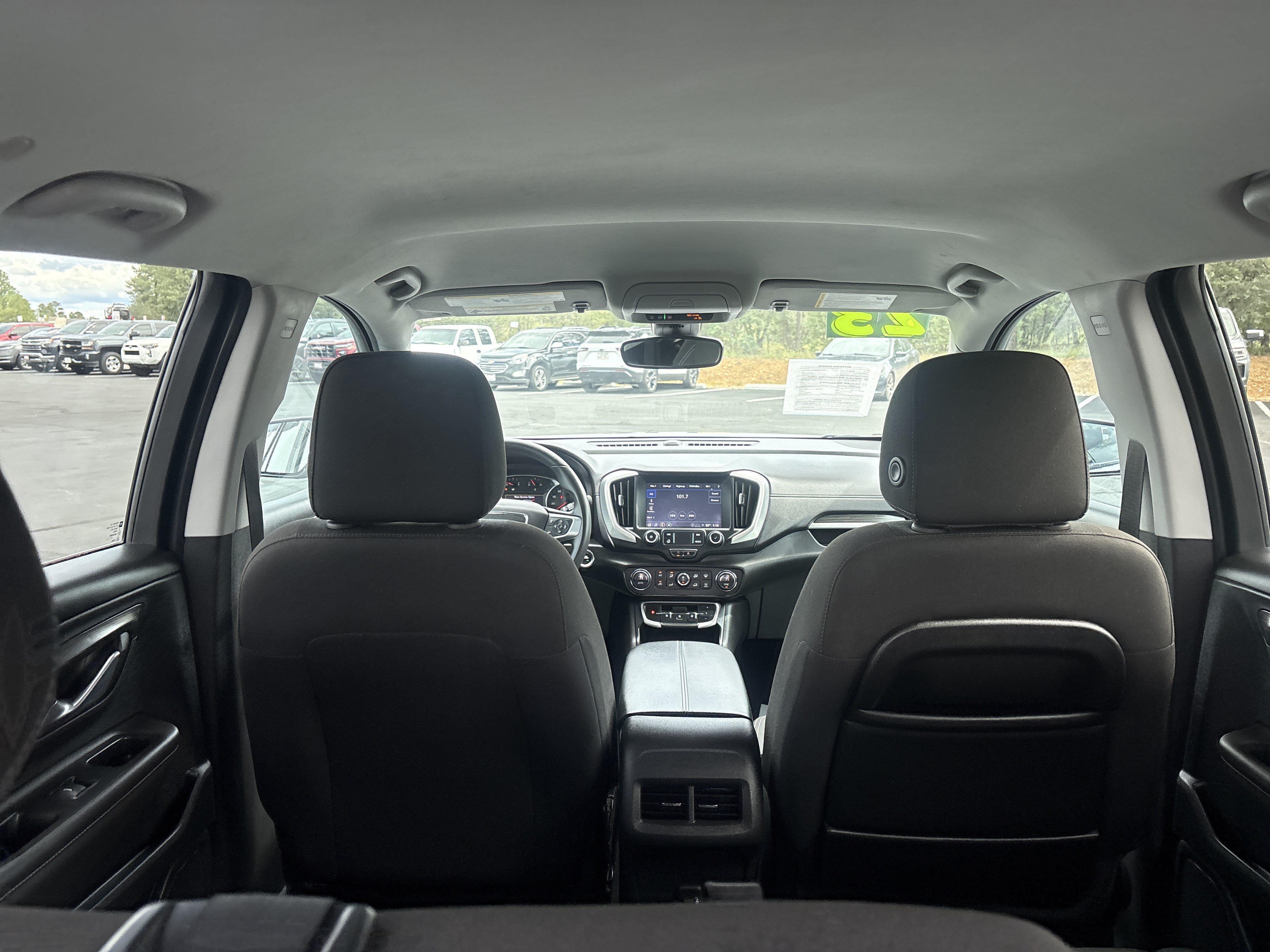 Used 2023 GMC Terrain SLE w/ Driver Convenience Package FWD image 11