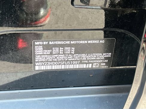 Used 2025 BMW i4 eDrive40 w/ Premium Package RWD image 34