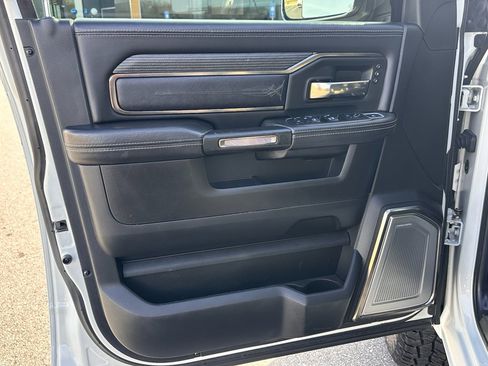Used 2019 RAM 2500 Limited image 31