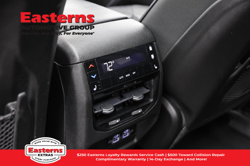 Used 2022 Jeep Grand Cherokee L Limited AWD/4WD image 26