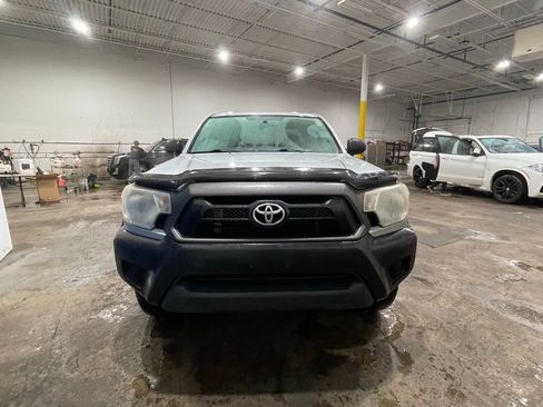 Used 2012 Toyota Tacoma 4x4 Access Cab w/ Convenience Pkg image 2