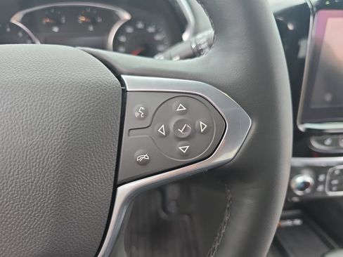 Used 2023 Chevrolet Traverse RS AWD/4WD image 19