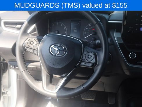 Used 2025 Toyota Corolla SE FWD image 6