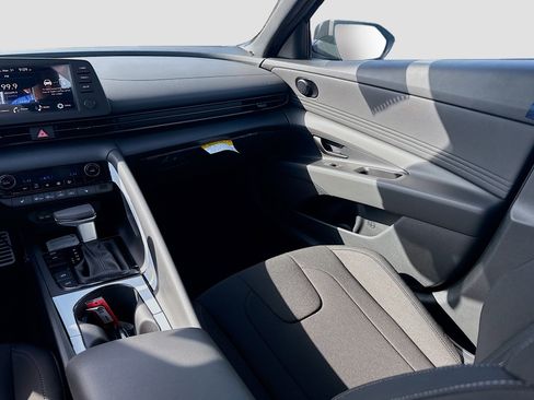 New 2026 Hyundai Elantra SEL Sport Premium FWD image 16