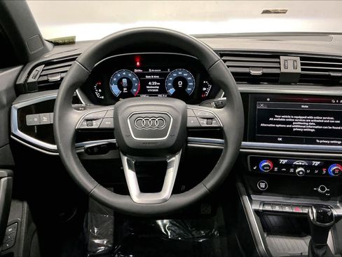 Used 2025 Audi Q3 2.0T Premium w/ Convenience Package image 8