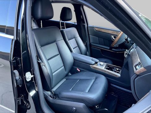 Used 2011 Mercedes-Benz E 350 4MATIC Sedan image 8