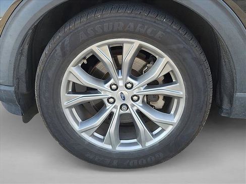 Used 2020 Ford Explorer XLT w/ Equipment Group 202A image 15