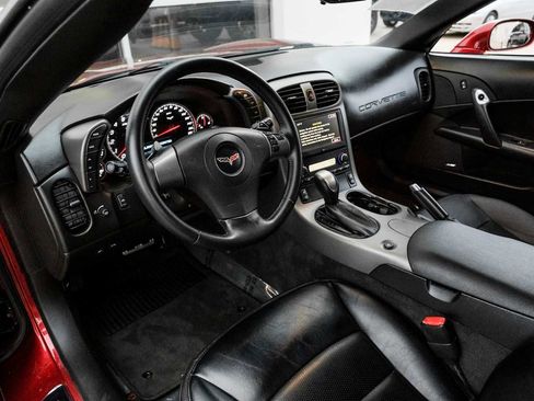 Used 2007 Chevrolet Corvette w/ Preferred Equipment Group image 3