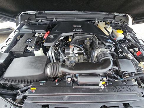 Used 2021 Jeep Wrangler Unlimited Sport AWD/4WD image 9
