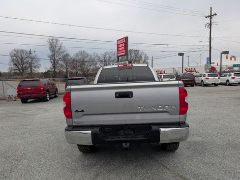 Used 2016 Toyota Tundra SR5 w/ SR5 Upgrade Package image 8