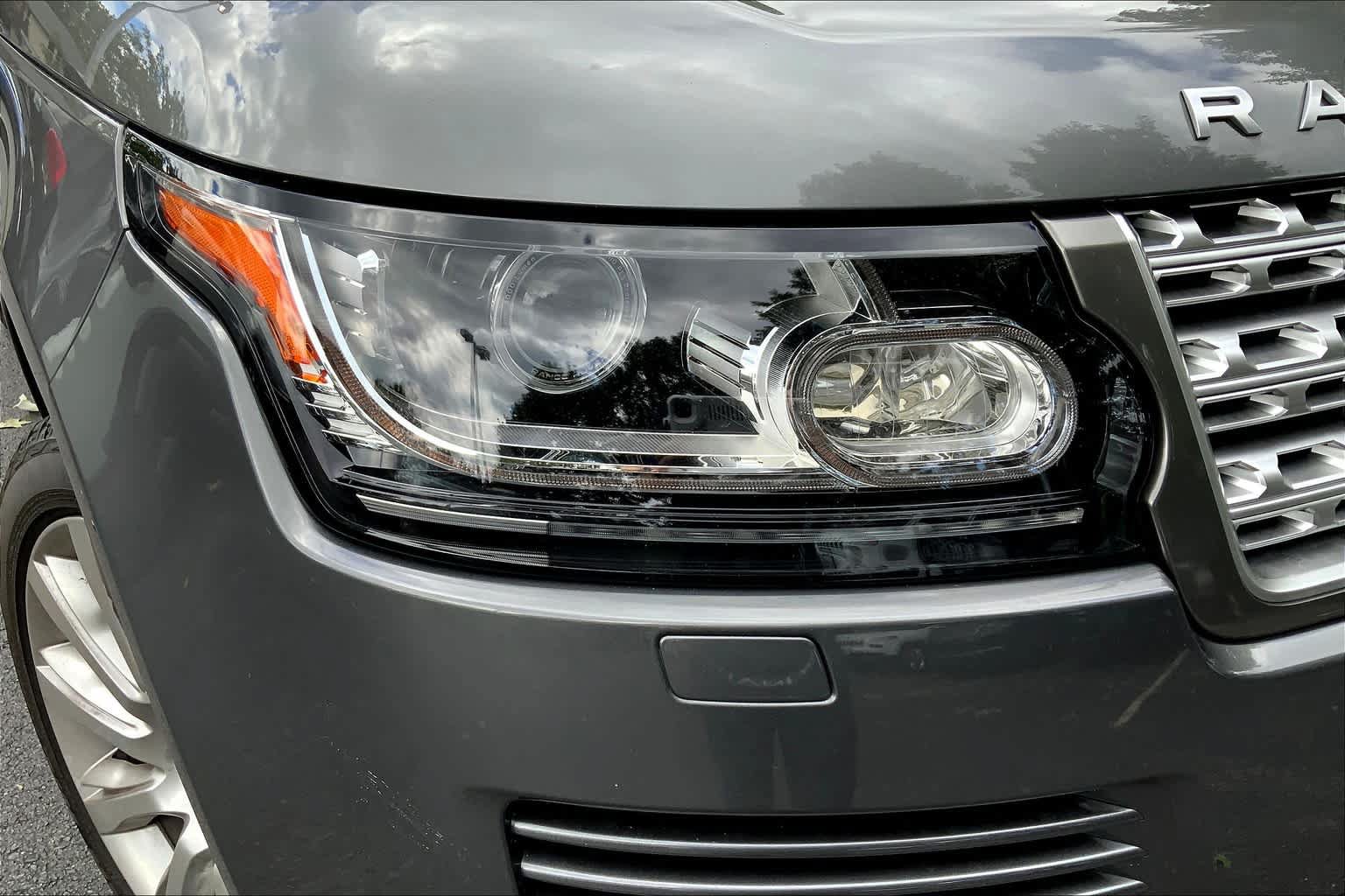 Used 2017 Land Rover Range Rover Supercharged AWD/4WD image 25
