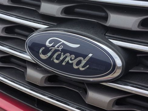 Used 2017 Ford Explorer 4WD image 12